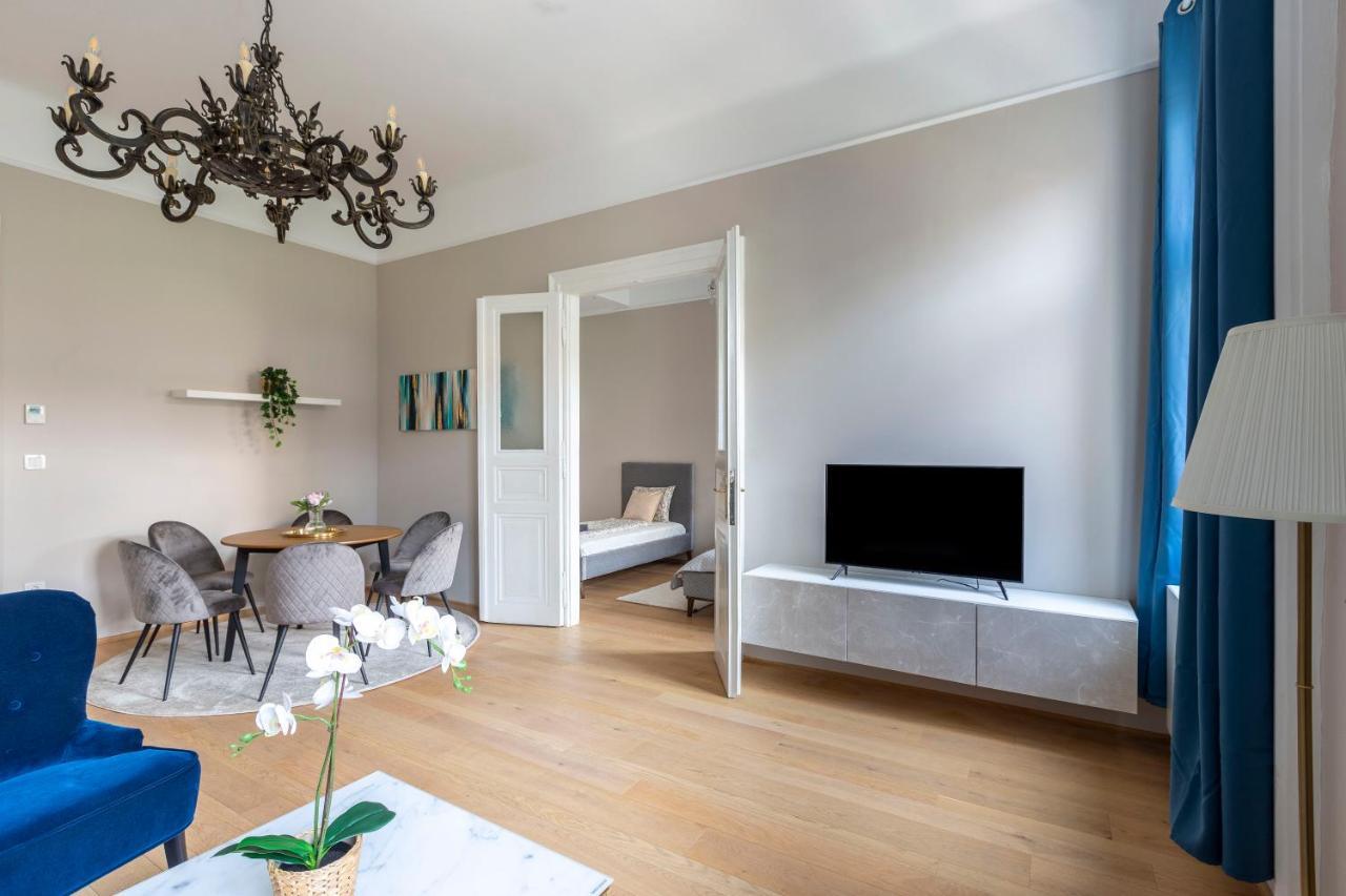 Luxury Elizabeth Residence Next To The New York Cafe Boedapest Buitenkant foto