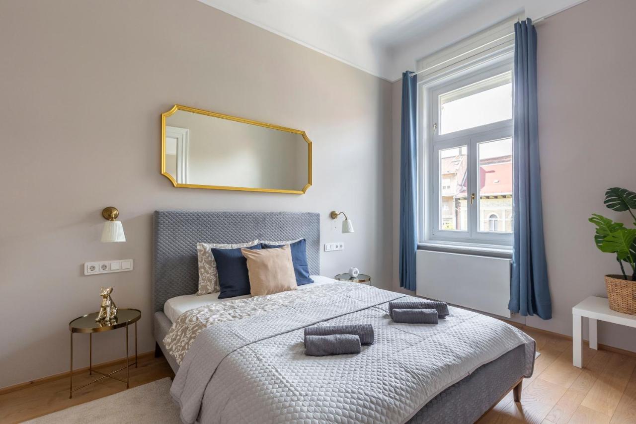 Luxury Elizabeth Residence Next To The New York Cafe Boedapest Buitenkant foto