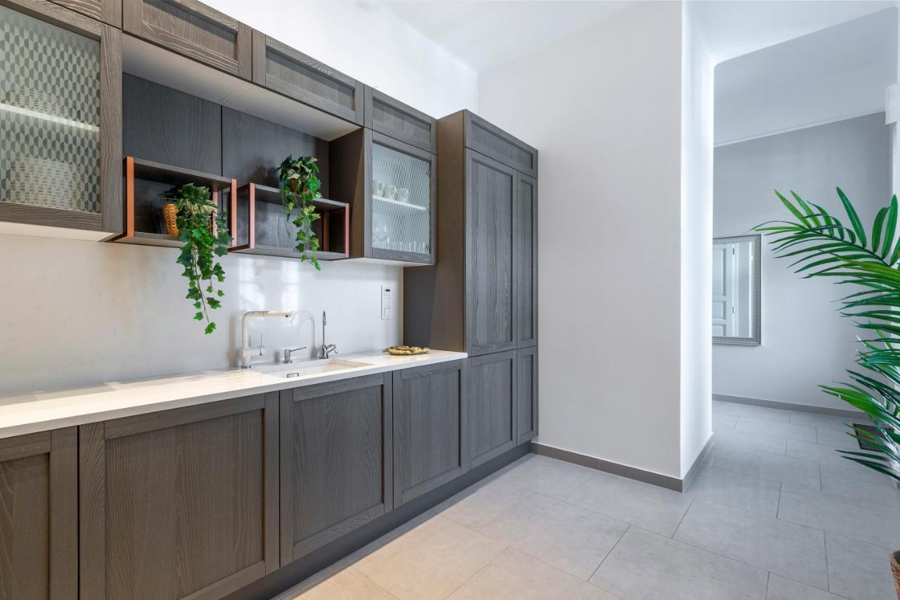 Luxury Elizabeth Residence Next To The New York Cafe Boedapest Buitenkant foto