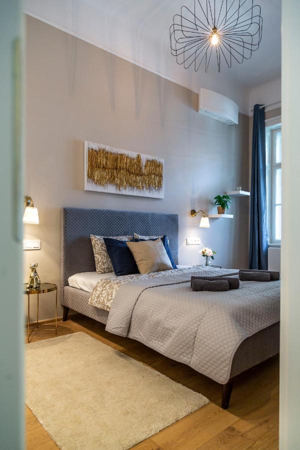 Luxury Elizabeth Residence Next To The New York Cafe Boedapest Buitenkant foto