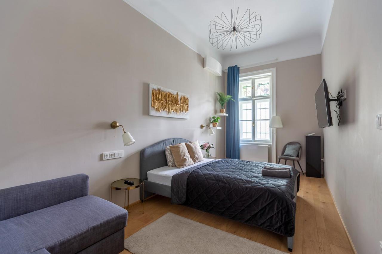 Luxury Elizabeth Residence Next To The New York Cafe Boedapest Buitenkant foto